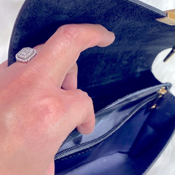 VIOLA CASTELLANI Made in ITALY 💃🏻❤️ LIKE NEW Elegant Black Crossbody Bag